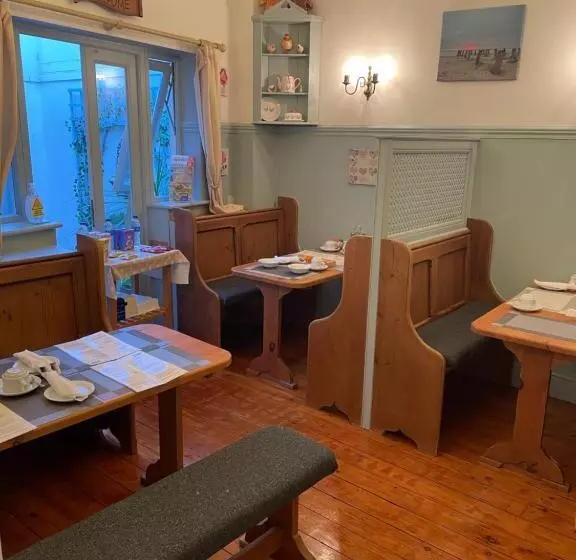 Pensione The Courtyard Guest House