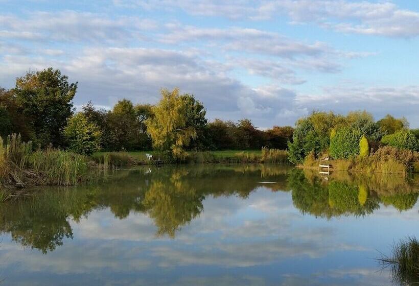 The Log Cabin Glebe Farm