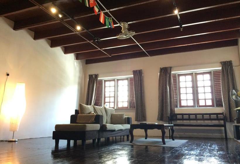 旅馆 1981 Guest House