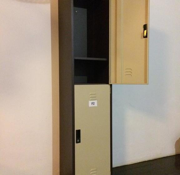 旅馆 1981 Guest House