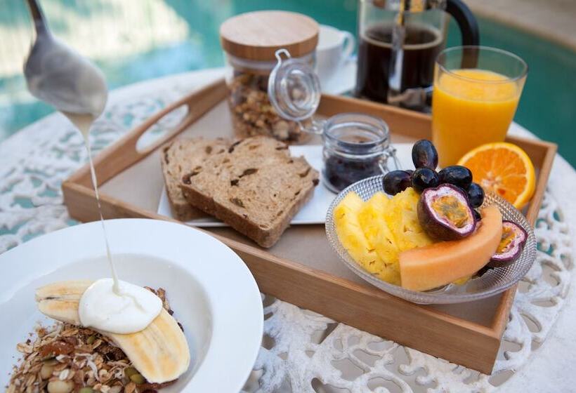 Bed and Breakfast Cavvanbah Beach House