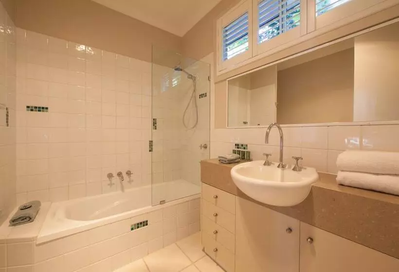 住宿加早餐  Cavvanbah Beach House