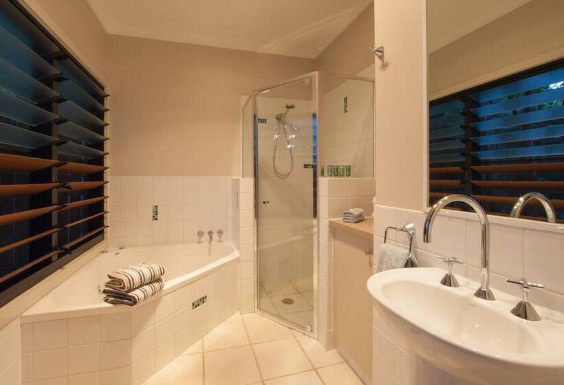 Bed and Breakfast Cavvanbah Beach House