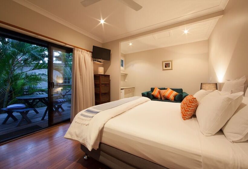 Bed and Breakfast Cavvanbah Beach House