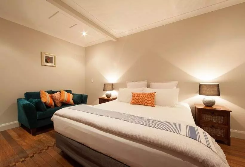 住宿加早餐  Cavvanbah Beach House