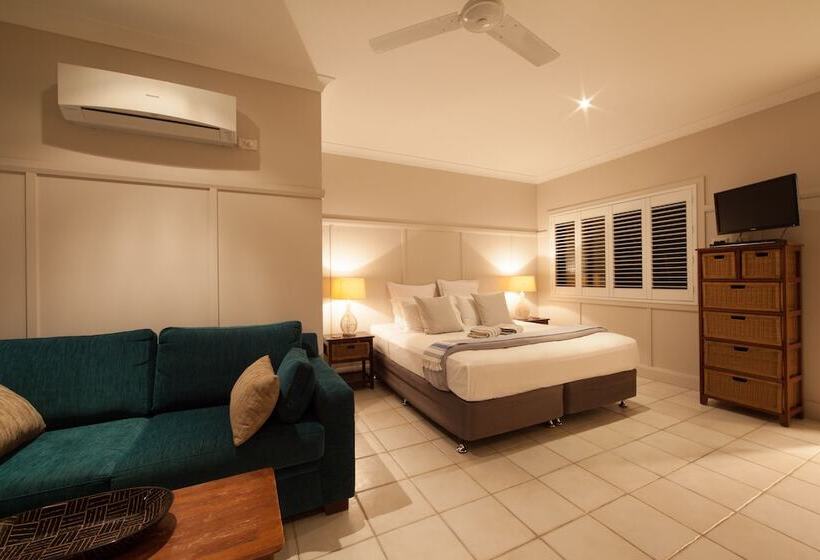 Bed and Breakfast Cavvanbah Beach House