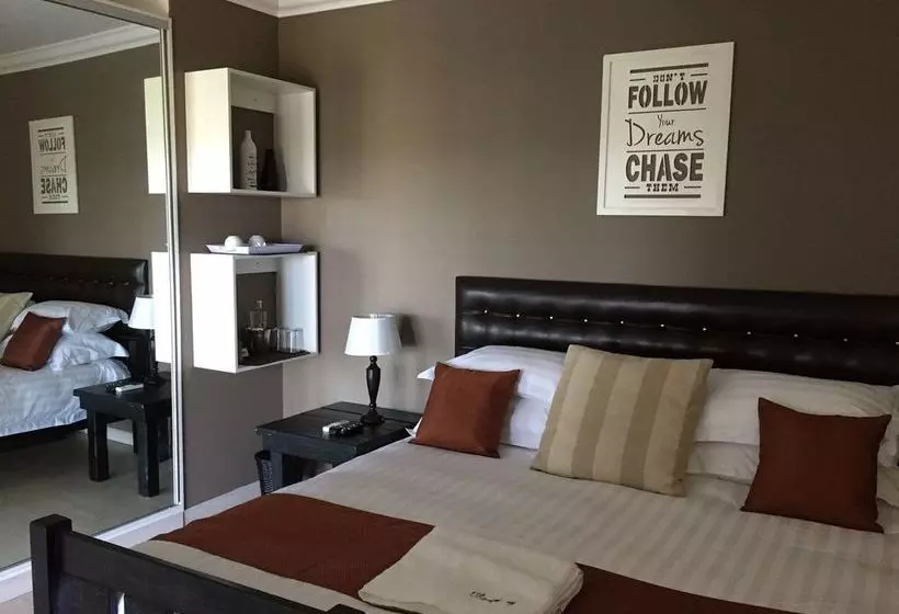 Bed and Breakfast Cloud 9 On George Randall Drive