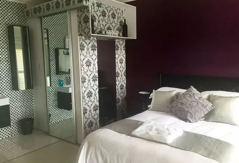 Bed and Breakfast Cloud 9 On George Randall Drive