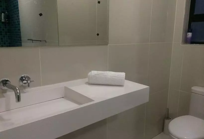 Bed and Breakfast Cloud 9 On George Randall Drive