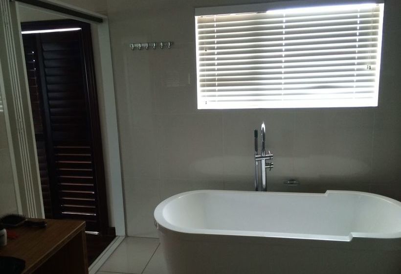 تختخواب و صبحانه Cloud 9 On George Randall Drive