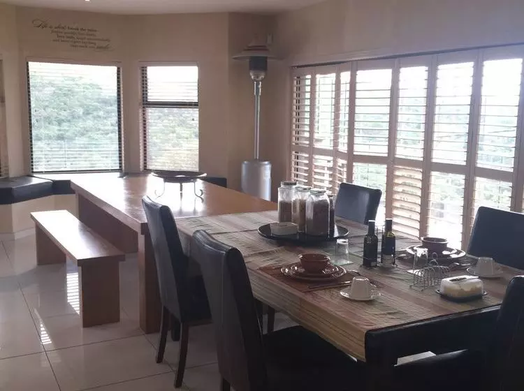 Bed and Breakfast Cloud 9 On George Randall Drive