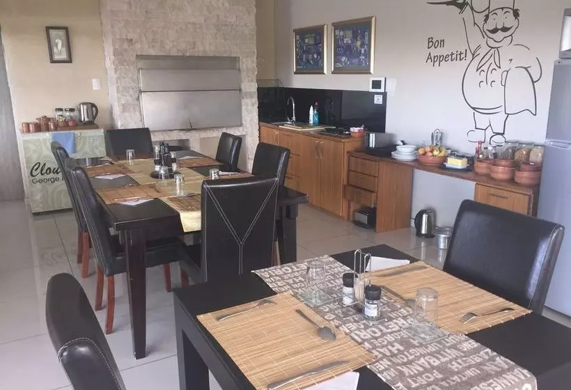 Bed and Breakfast Cloud 9 On George Randall Drive