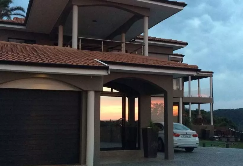 Bed and Breakfast Cloud 9 On George Randall Drive