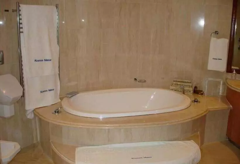 Aamiaismajoitus (B&B) Kosmos Manor