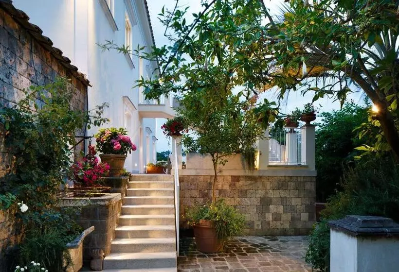 Aamiaismajoitus (B&B) Villa Don Camillo