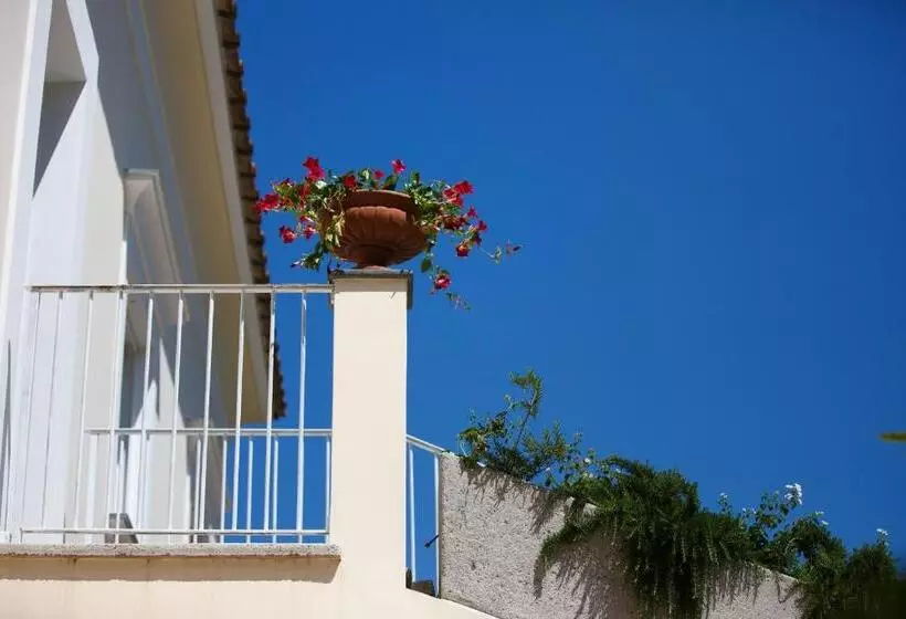 Aamiaismajoitus (B&B) Villa Don Camillo