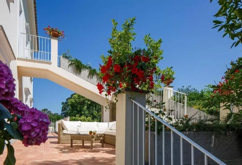 Aamiaismajoitus (B&B) Villa Don Camillo