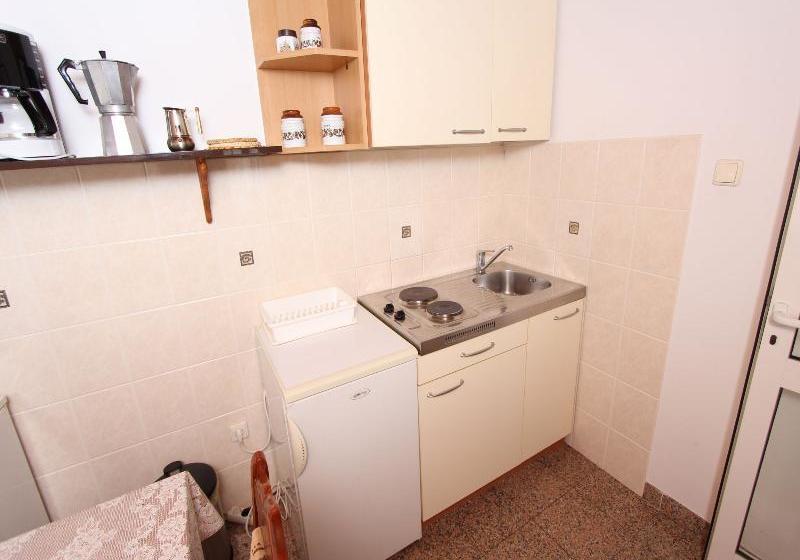 호텔 Apartment Divna