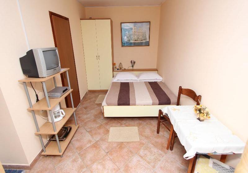 호텔 Apartment Divna