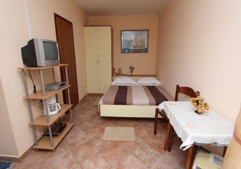 호텔 Apartment Divna