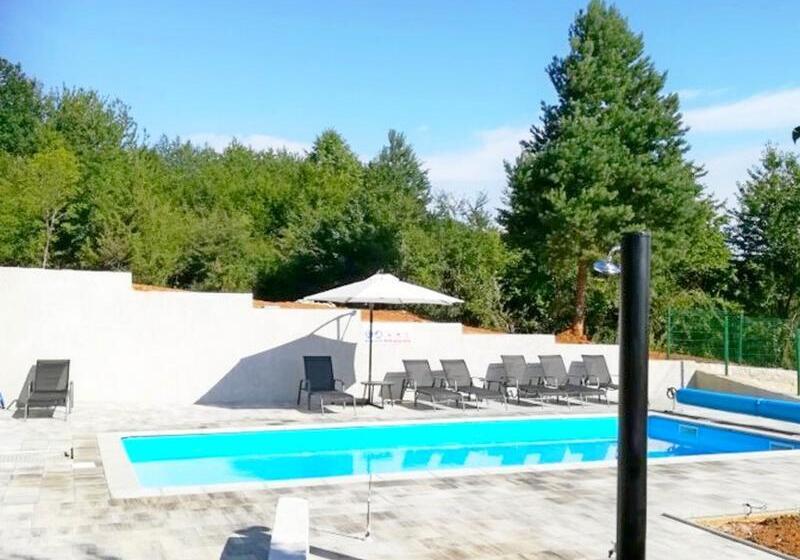 هتل Apartments Kristic