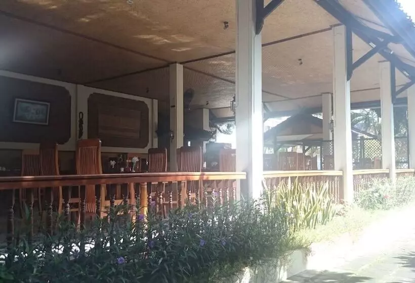 ホテル Batu Bolong Cottages