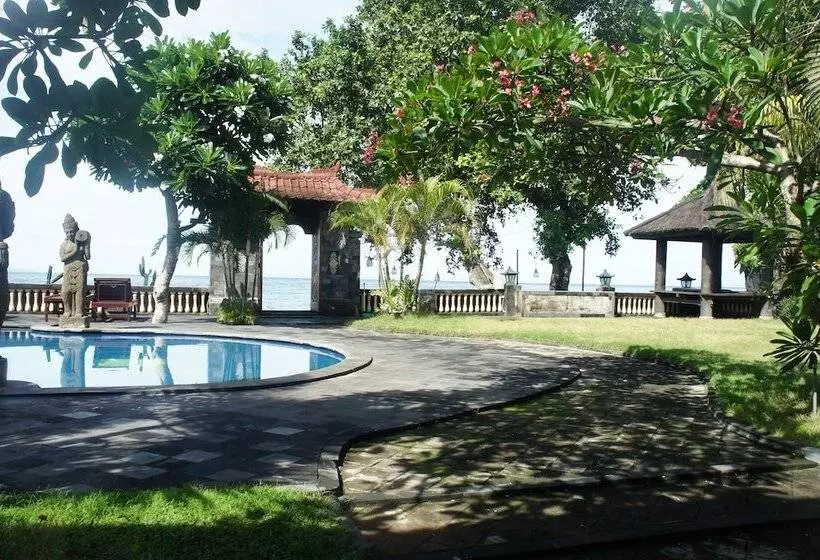 ホテル Batu Bolong Cottages