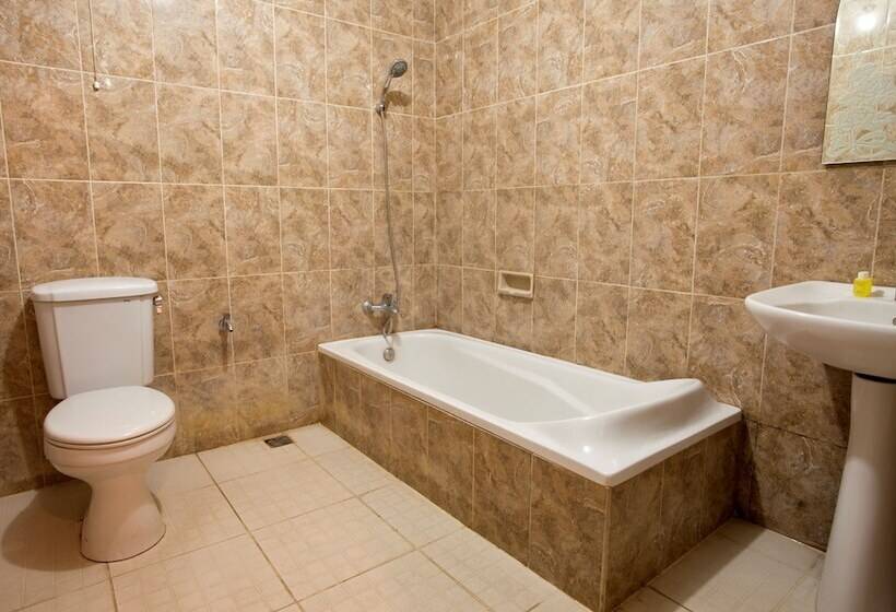 酒店 Batu Bolong Cottages