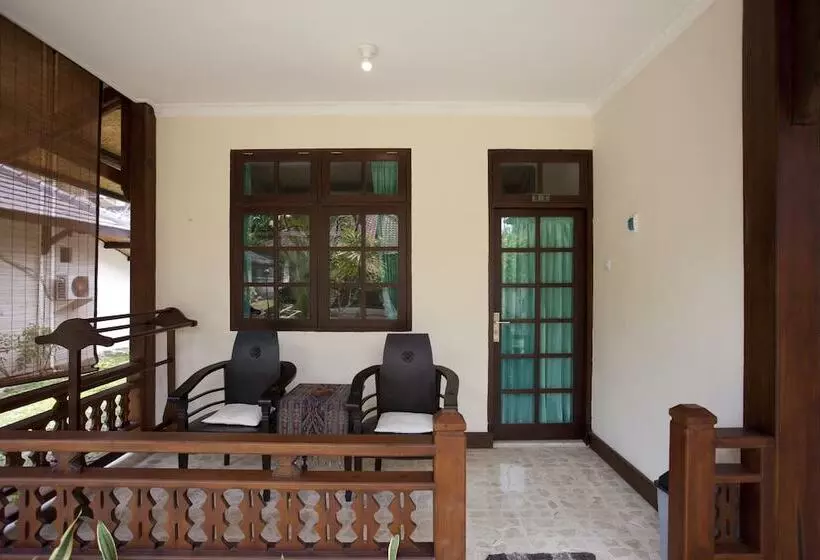 ホテル Batu Bolong Cottages