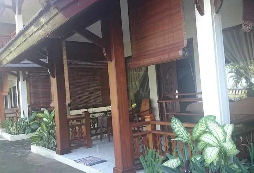 ホテル Batu Bolong Cottages