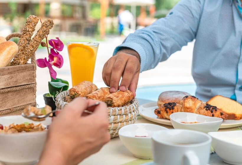 בית מלון כפרי Ekati Mare Lifestyle Resort