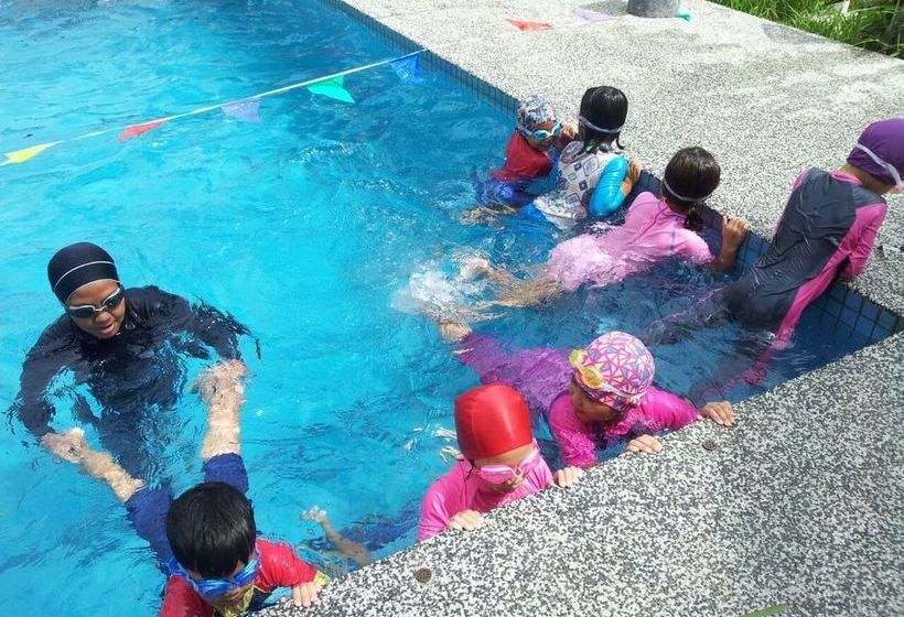 酒店 La Comme Country Resort