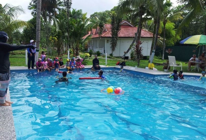 酒店 La Comme Country Resort