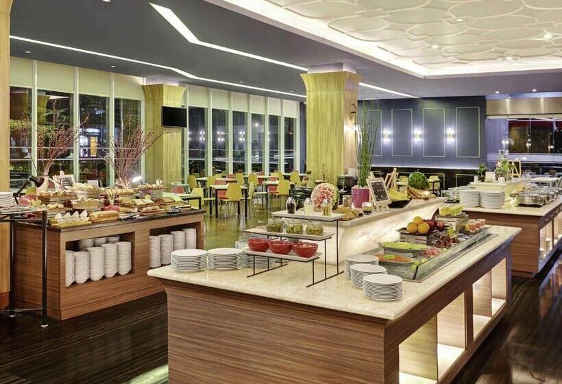 Отель Mercure Bandung Nexa Supratman