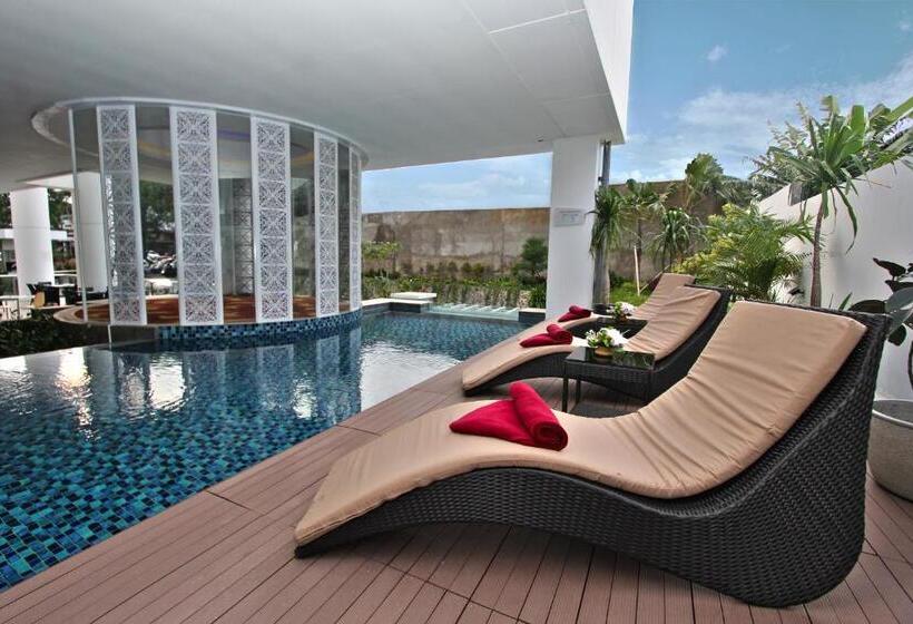 Отель Mercure Bandung Nexa Supratman