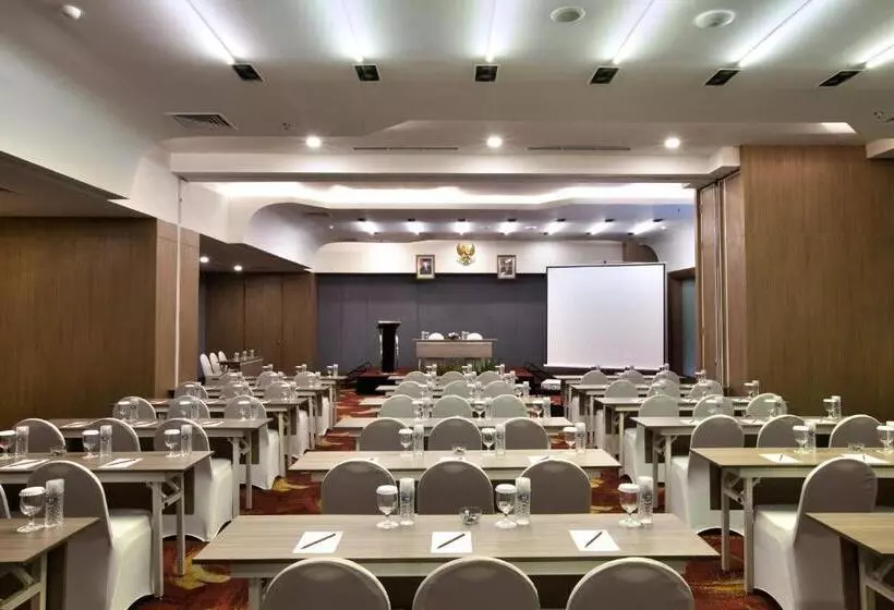 Hotelli Mercure Bandung Nexa Supratman