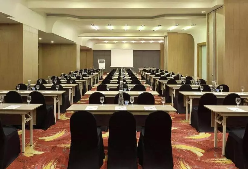 Hotelli Mercure Bandung Nexa Supratman