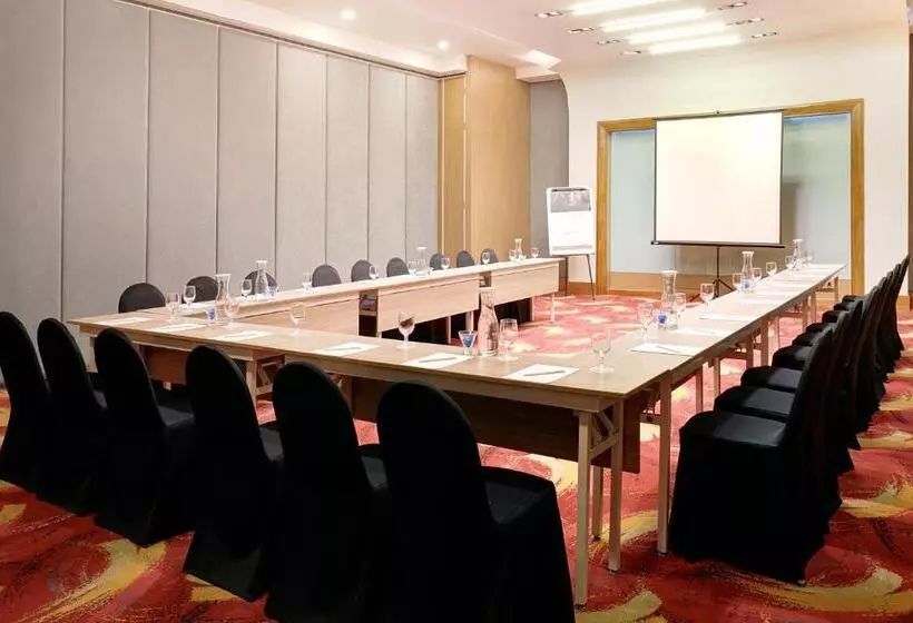 Hotelli Mercure Bandung Nexa Supratman