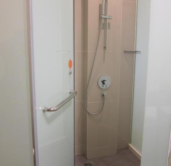 Pop! Hotel Diponegoro