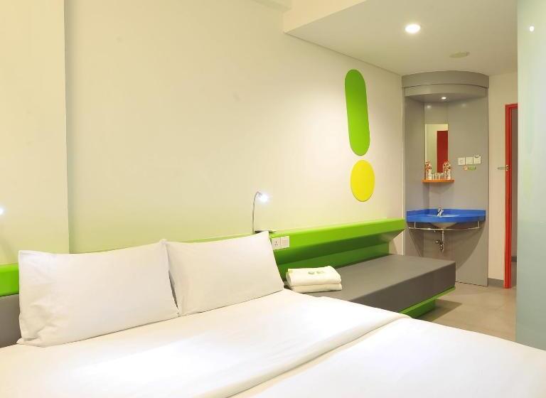 Pop! Hotel Diponegoro