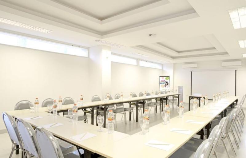 Pop! Hotel Diponegoro