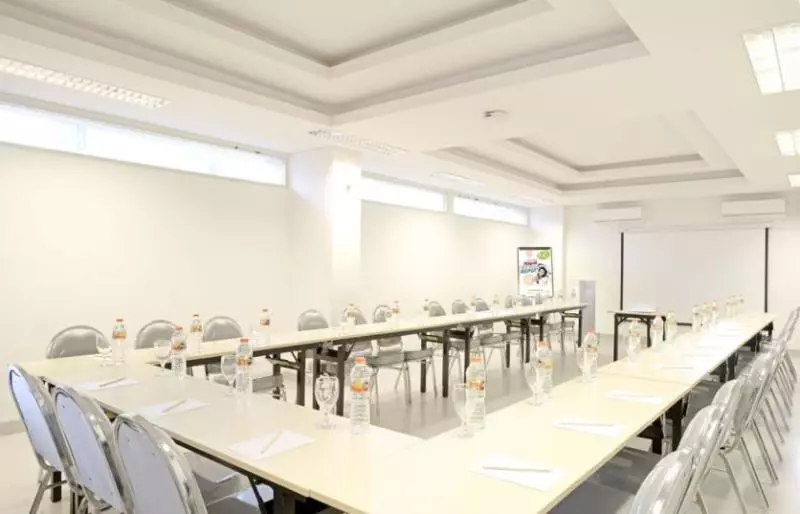 Pop! Hotel Diponegoro