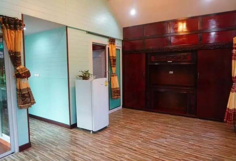 Hotelli Ruenthai Boutique