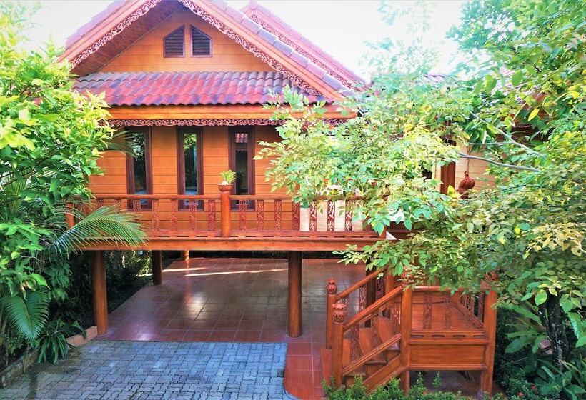 בית מלון כפרי Ruenthai Boutique