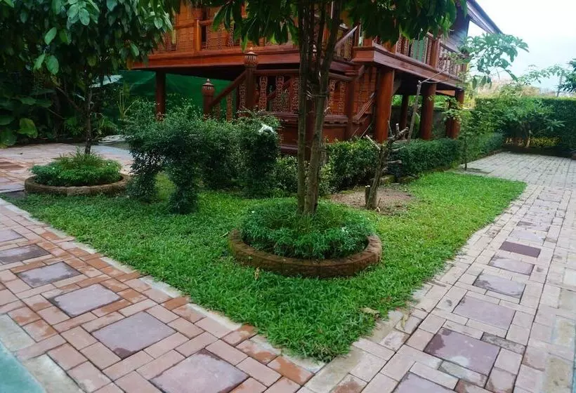 Hotelli Ruenthai Boutique