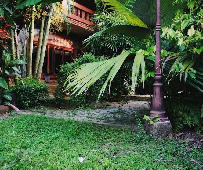 בית מלון כפרי Ruenthai Boutique