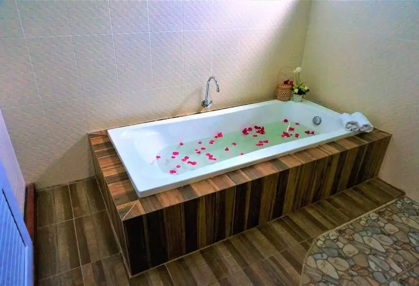 Hotelli Ruenthai Boutique