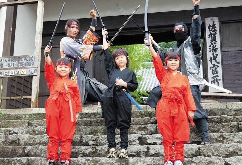 בית מלון כפרי Ooedo Onsen Monogatari Ureshinokan