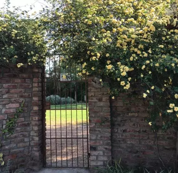 Pane Vivente Garden Cottage
