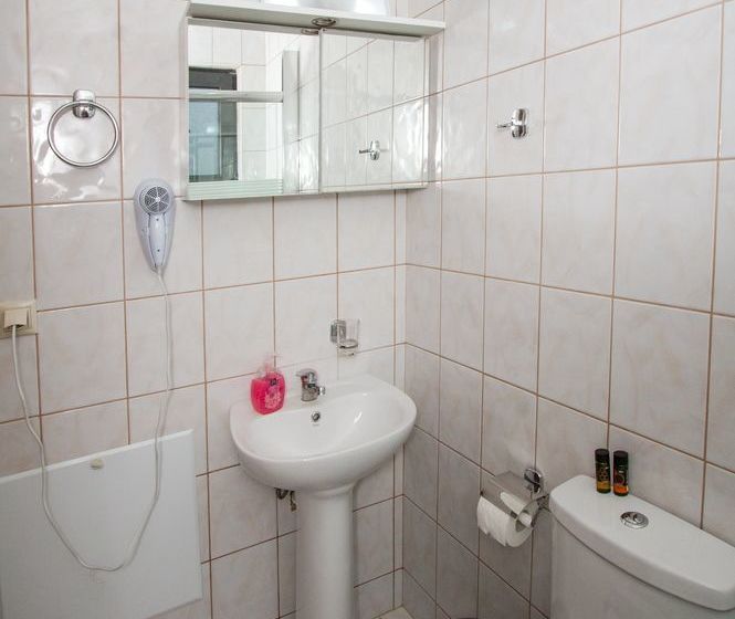 Agarathos Traditional Rooms With Pool